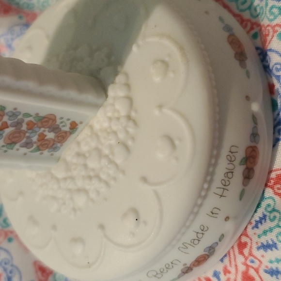 2/$8 ✝Precious moments cross✝ - Picture 5 of 5